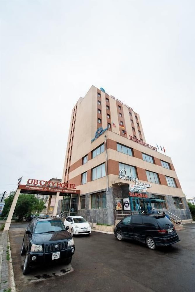 Ub City Hotel 50/50