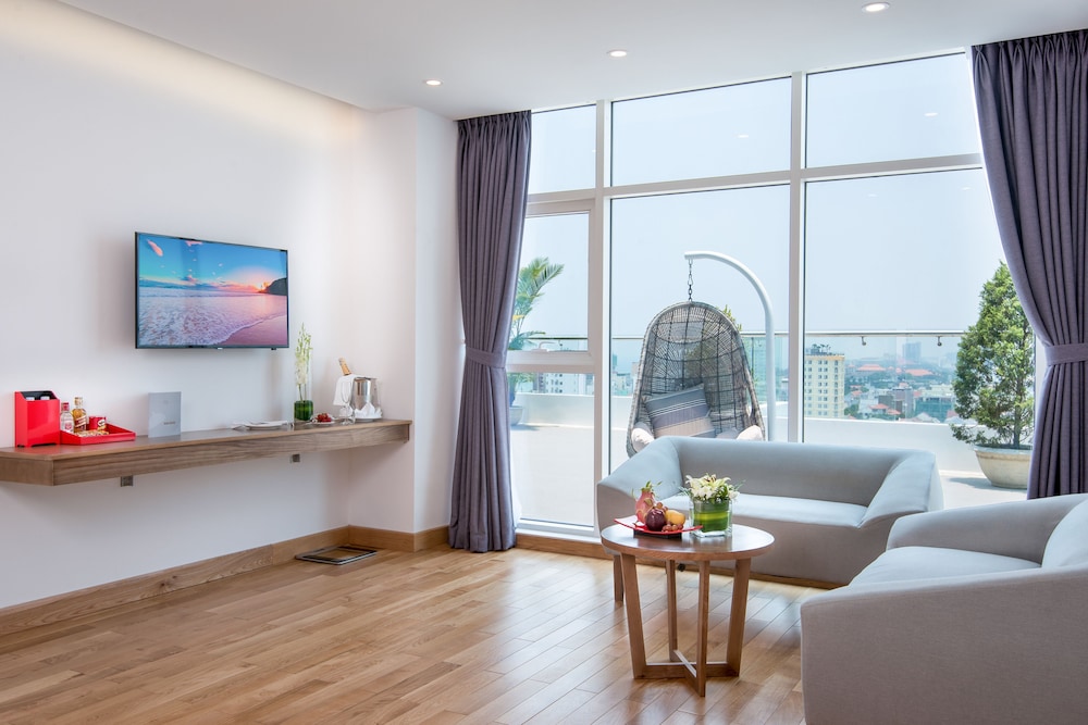 Royal Lotus Hotel Danang 46/69