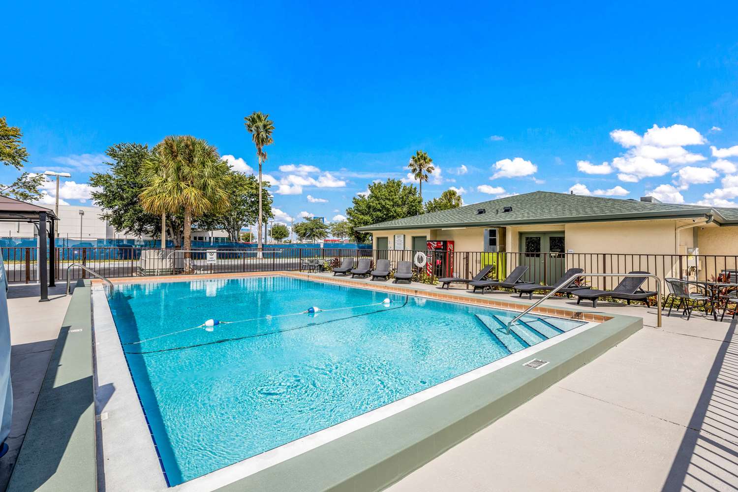 Baymont by Wyndham Orlando Downtown 5/20
