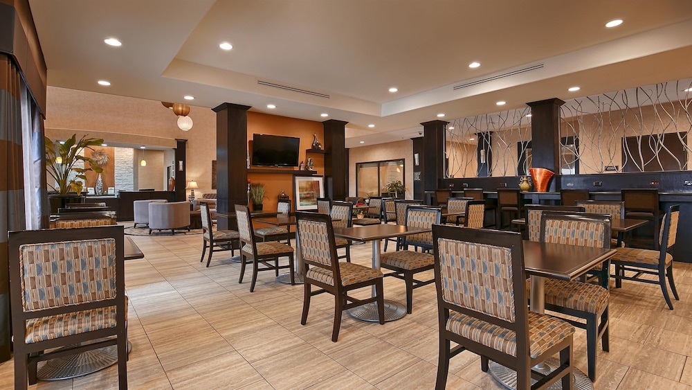 Best Western Plus Lytle Inn and Suites 21/29