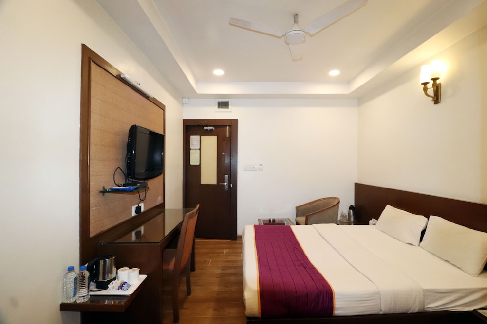 Hotel Rajhans Regent 16/48