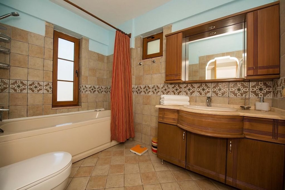 The Olive Tree Studios - Adults Only 49/50