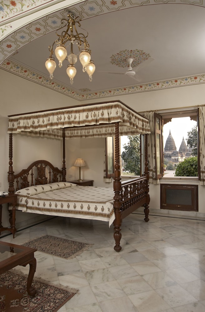 AMAR MAHAL 10/35