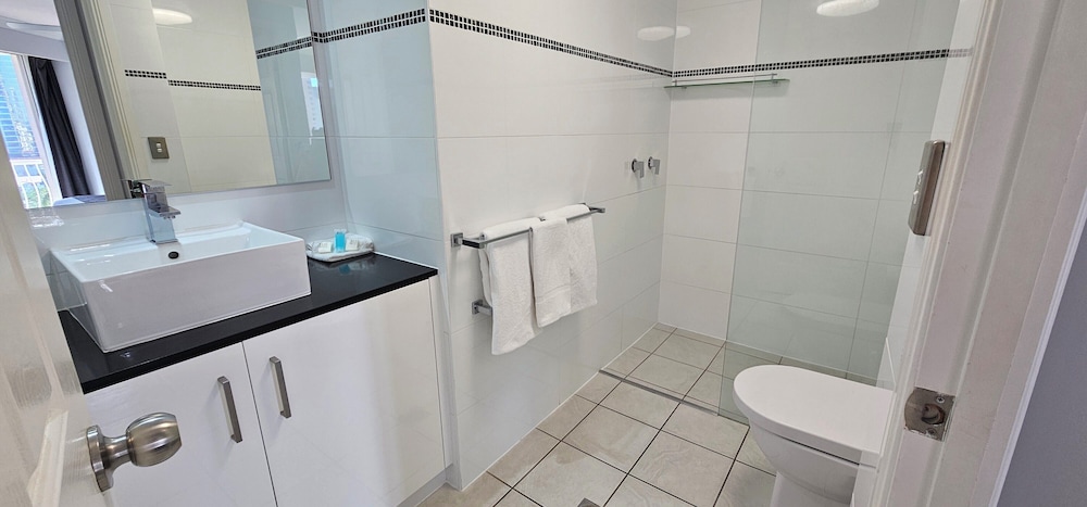 Broadbeach Holiday Apartments 45/50