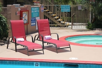 California Suites 7/55