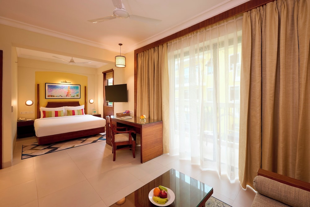 Sea Breeze Sarovar Portico Varca Goa 10/36