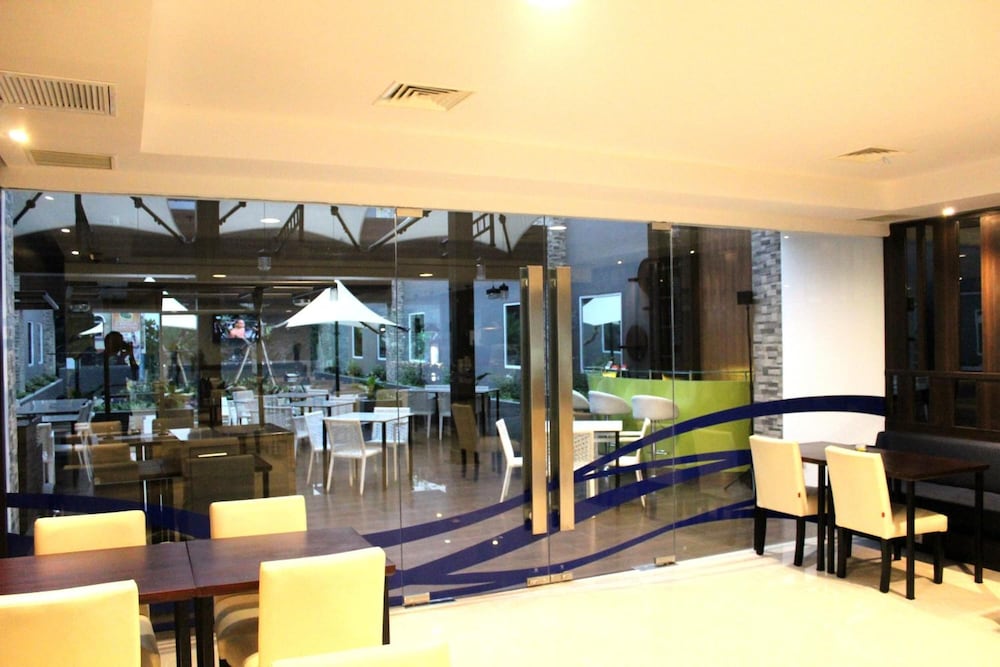 Bonnet Hotel 17/34