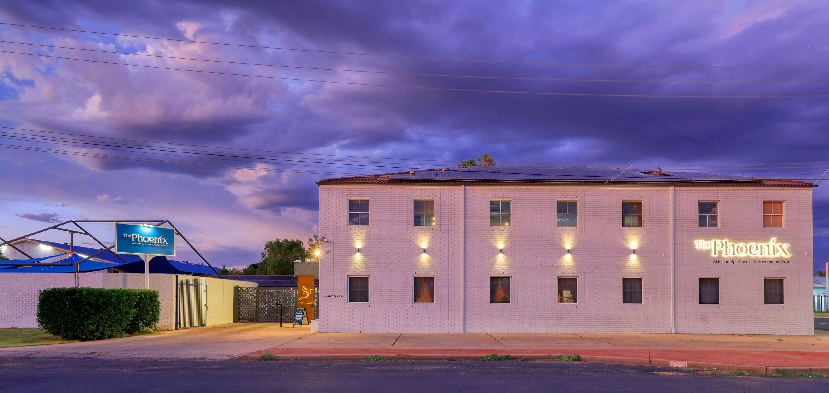 DRAGON &amp; PHOENIX MOTEL 2/37