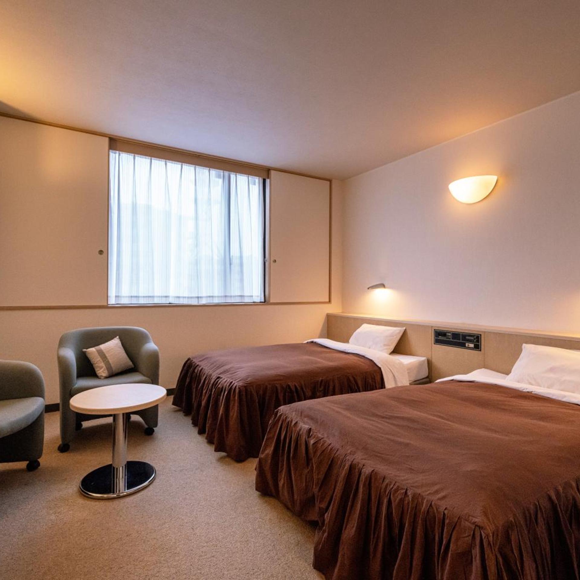 Chigusa Hotel 25/67