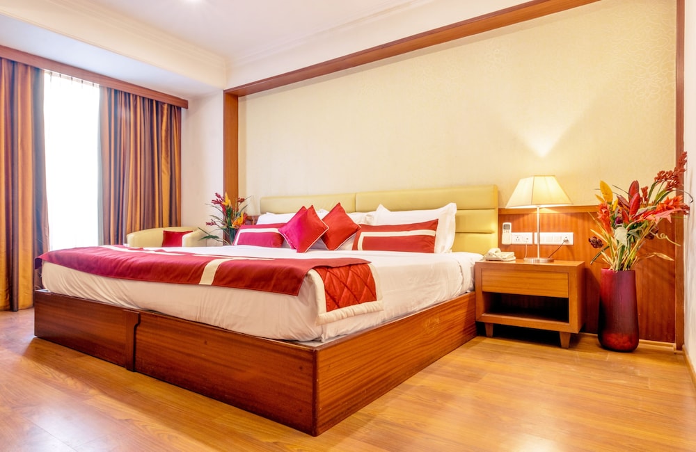 Octave Suites - Residency Road 19/33
