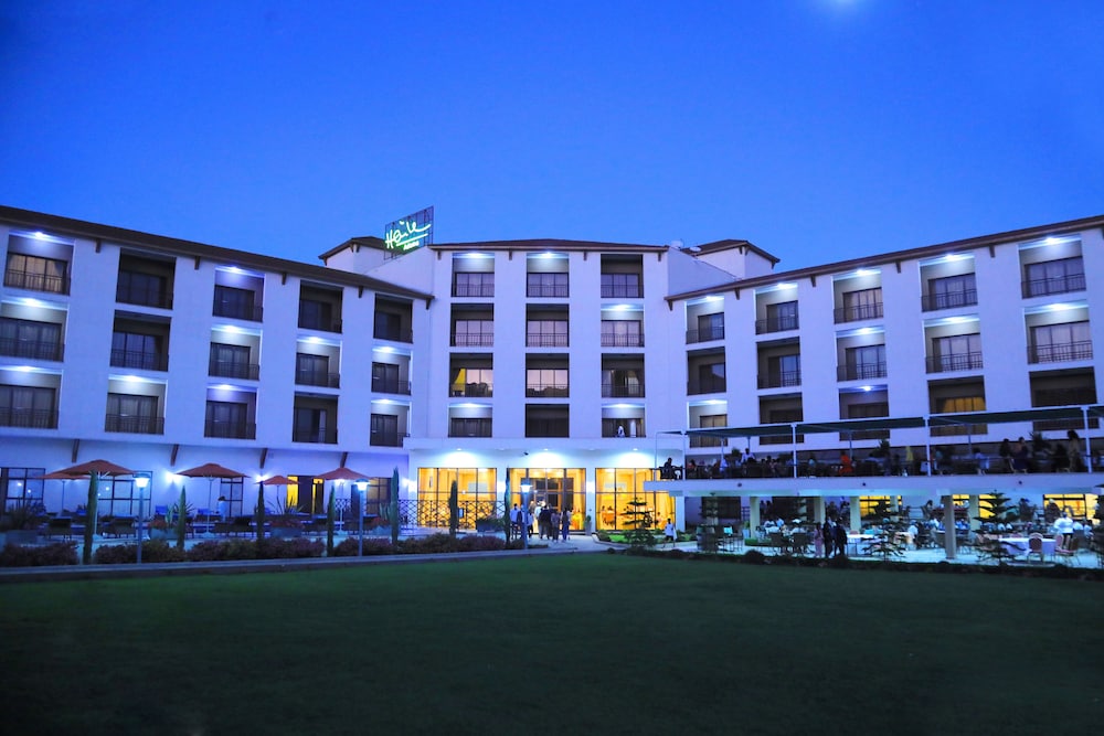 Haile Resort Adama 7/51