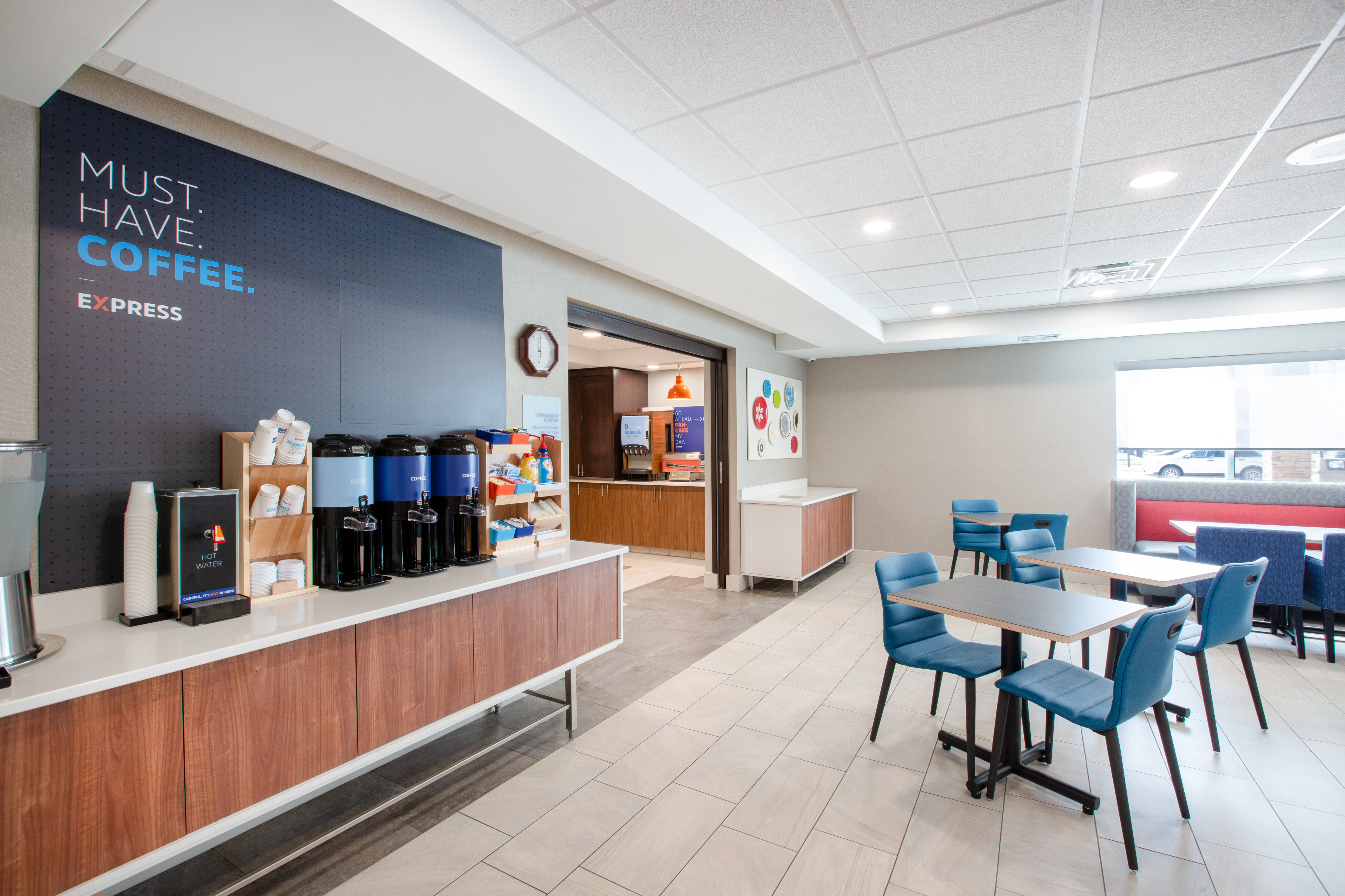 Holiday Inn Express Hotel & Suites Columbus 21/26