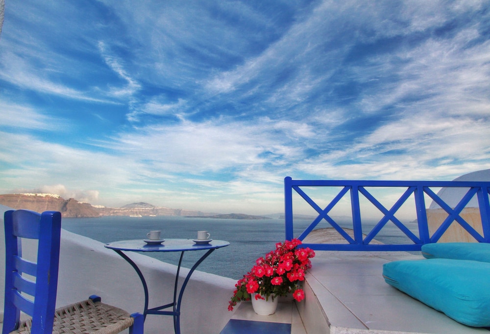 Blu Blanco Cave House 34/47