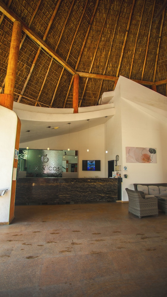 Los Picos Hotel & Suites Bucerias 7/50