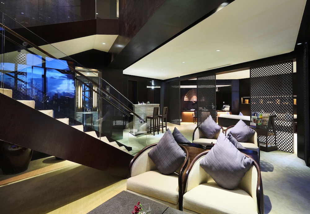 Shenzhen Castle Hotel 52/70