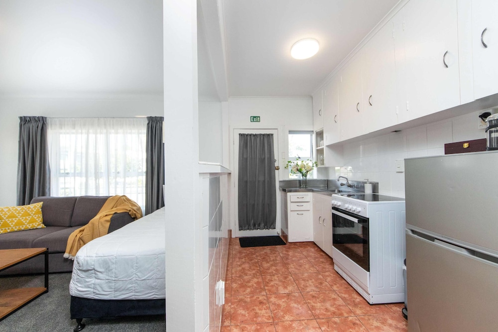 Aarangi Motel 23/55