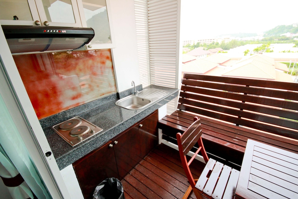 Kata Beach Studio Service Apartment 50/50