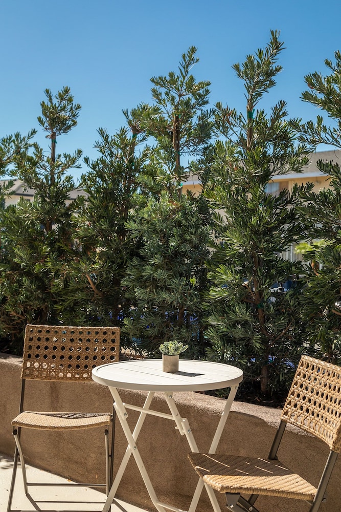 California Inn 42/49
