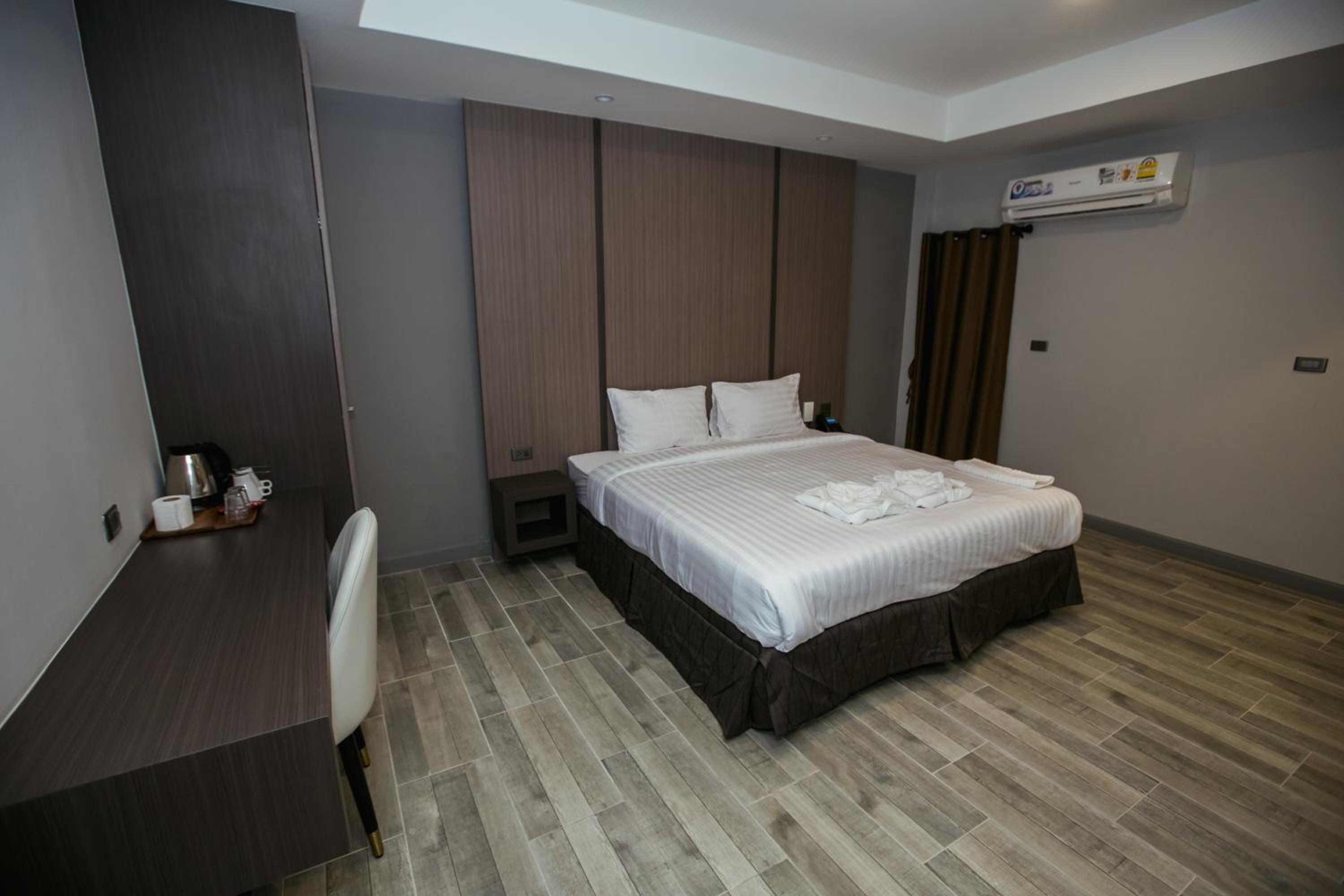 The Bed Hotel 19/50