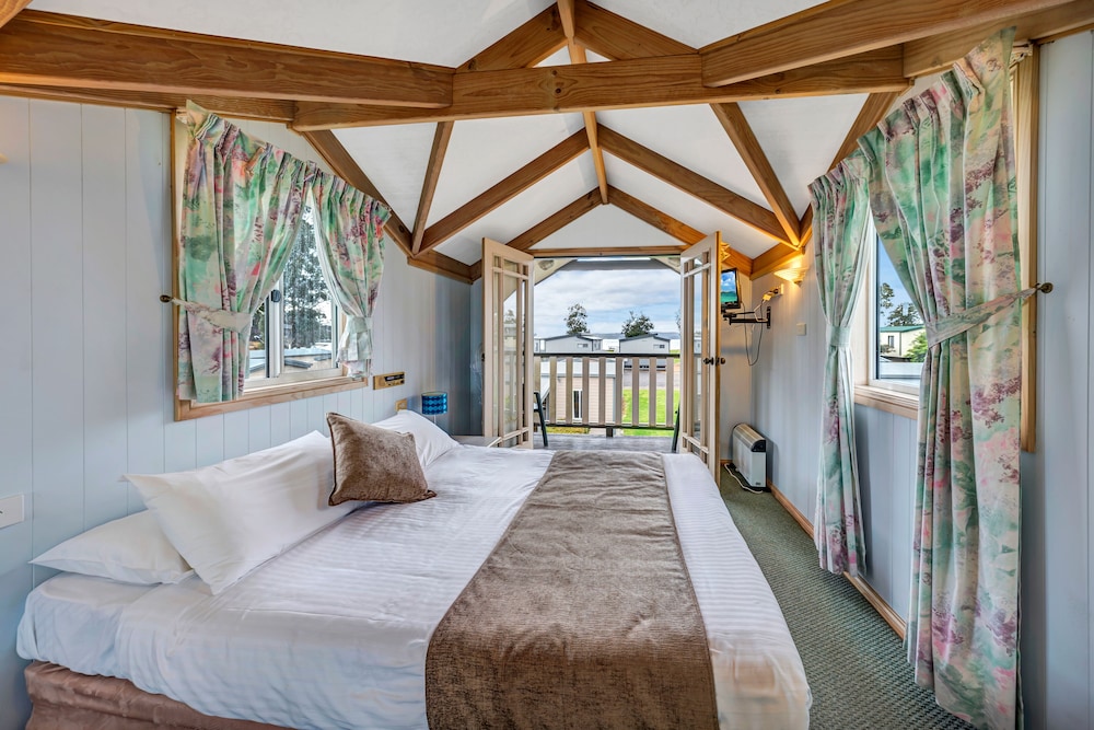 Eden Beachfront Holiday Park 13/50