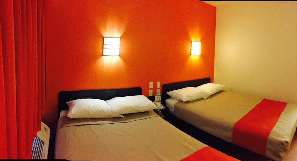Motel6 Amarillo, TX - West 17/35