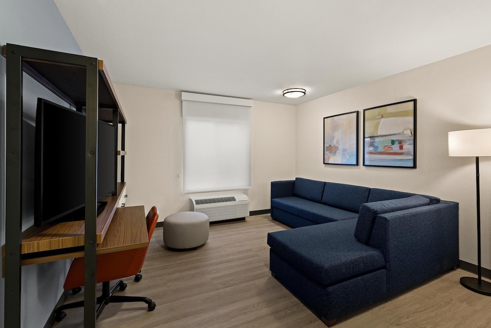 Everhome Suites Yuma East I-8 25/50