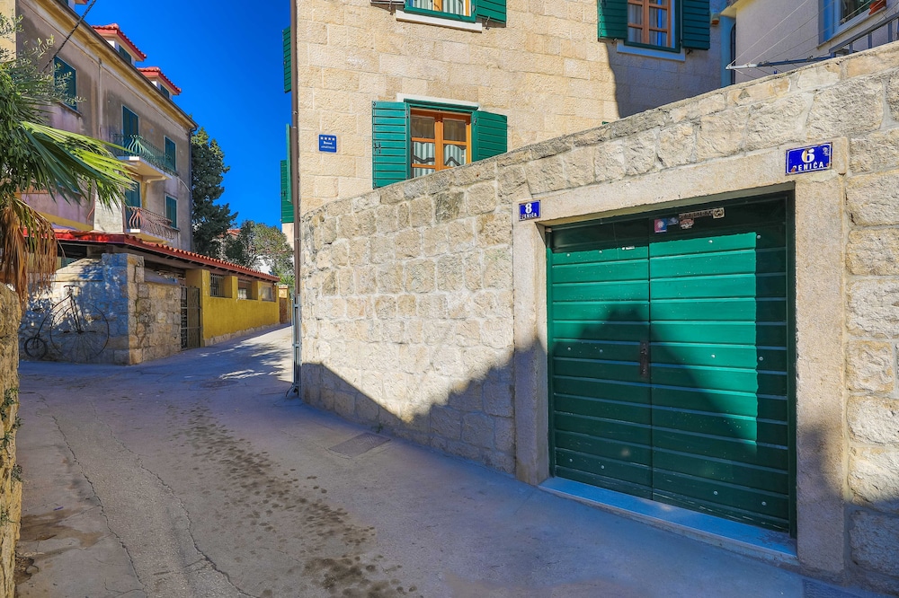 APARTMENTS PERLA 31/42