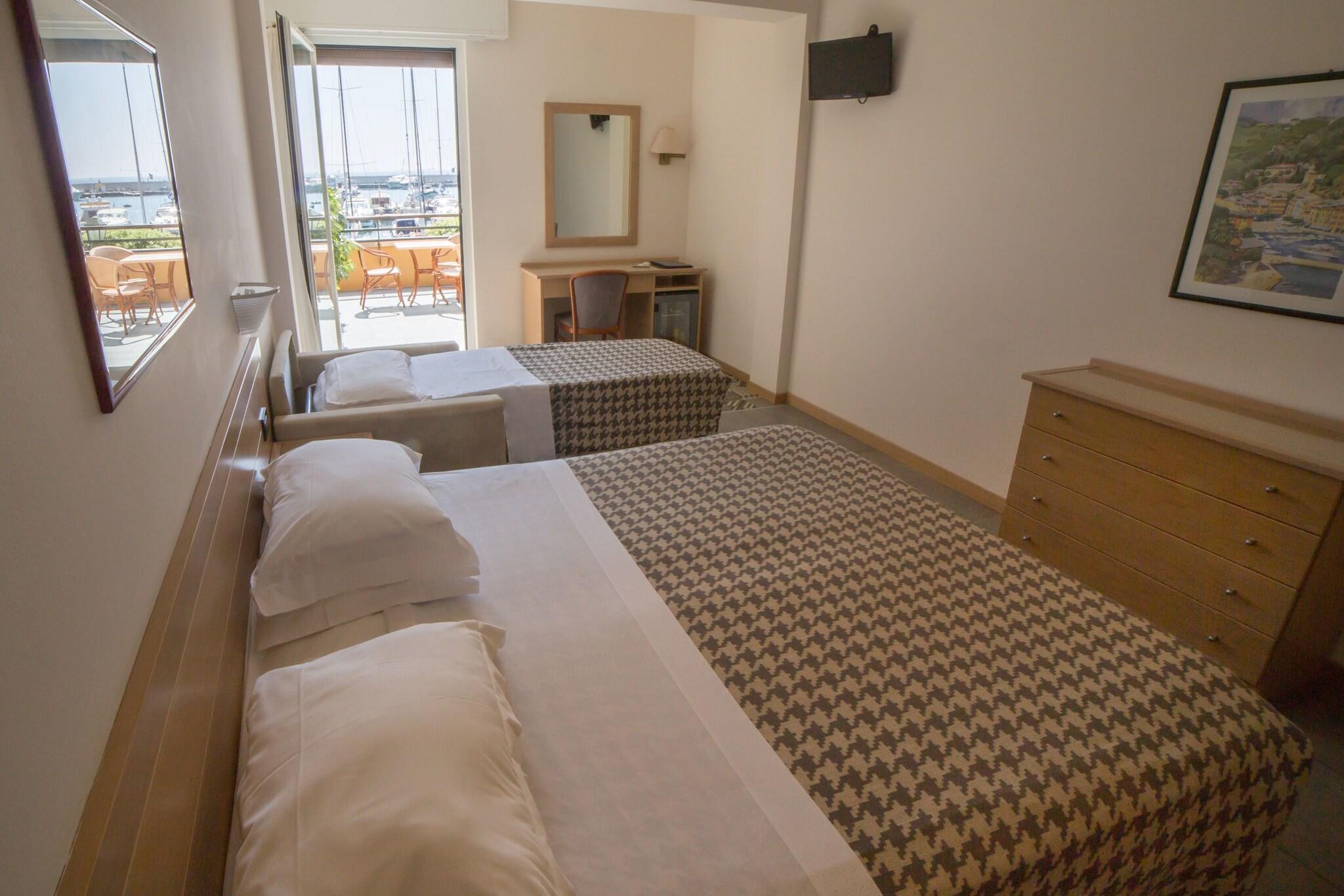غرفة ثلاثية بإطلالة على البحر بشرفة، Hotel Laurin Formerly Best Western Hotel Laurin 2/6