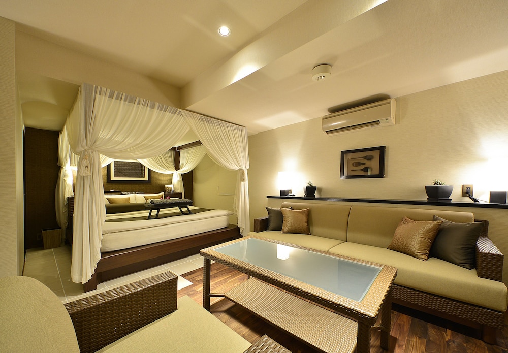 HOTEL AROMA - Adults Only 24/38