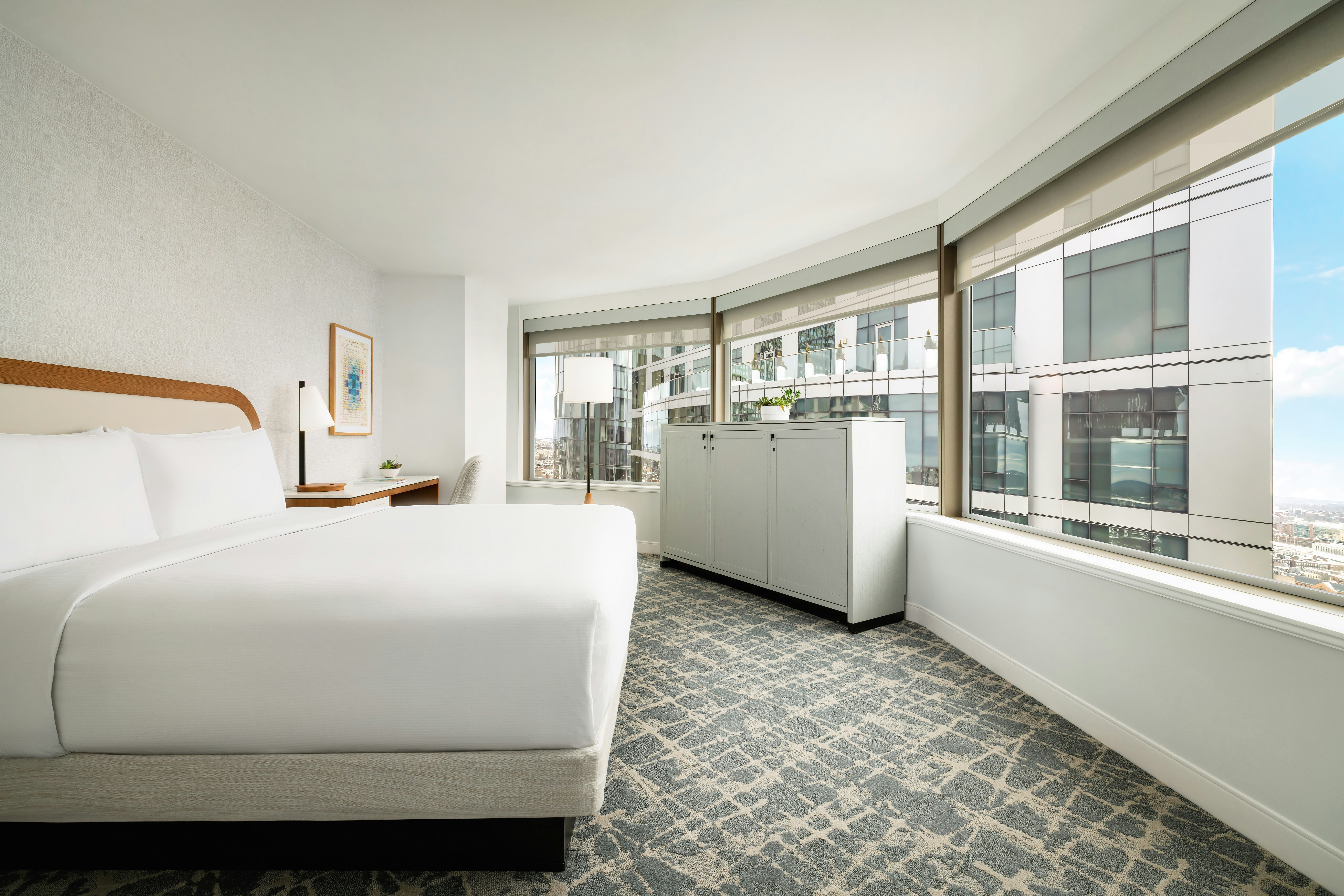 Room, King Bed, Skyline View