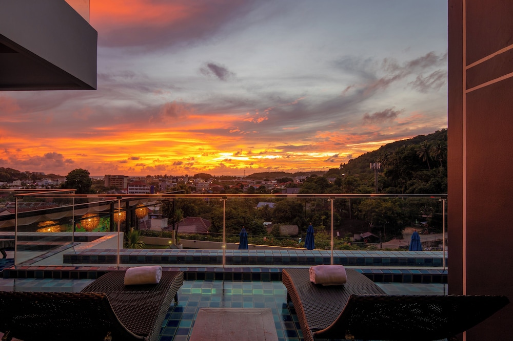 The Yama Hotel Phuket 70/74