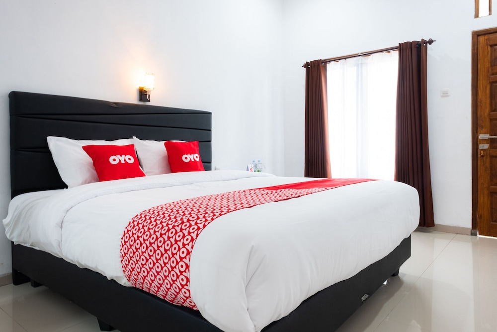 OYO 2169 Anugrah Bromo Homestay 12/52