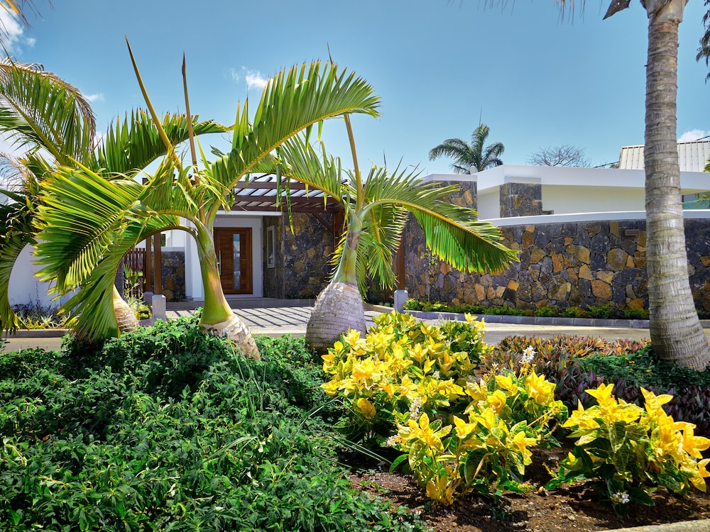 Corail Bleu Private Pool Garden Villas By Lov 15/25
