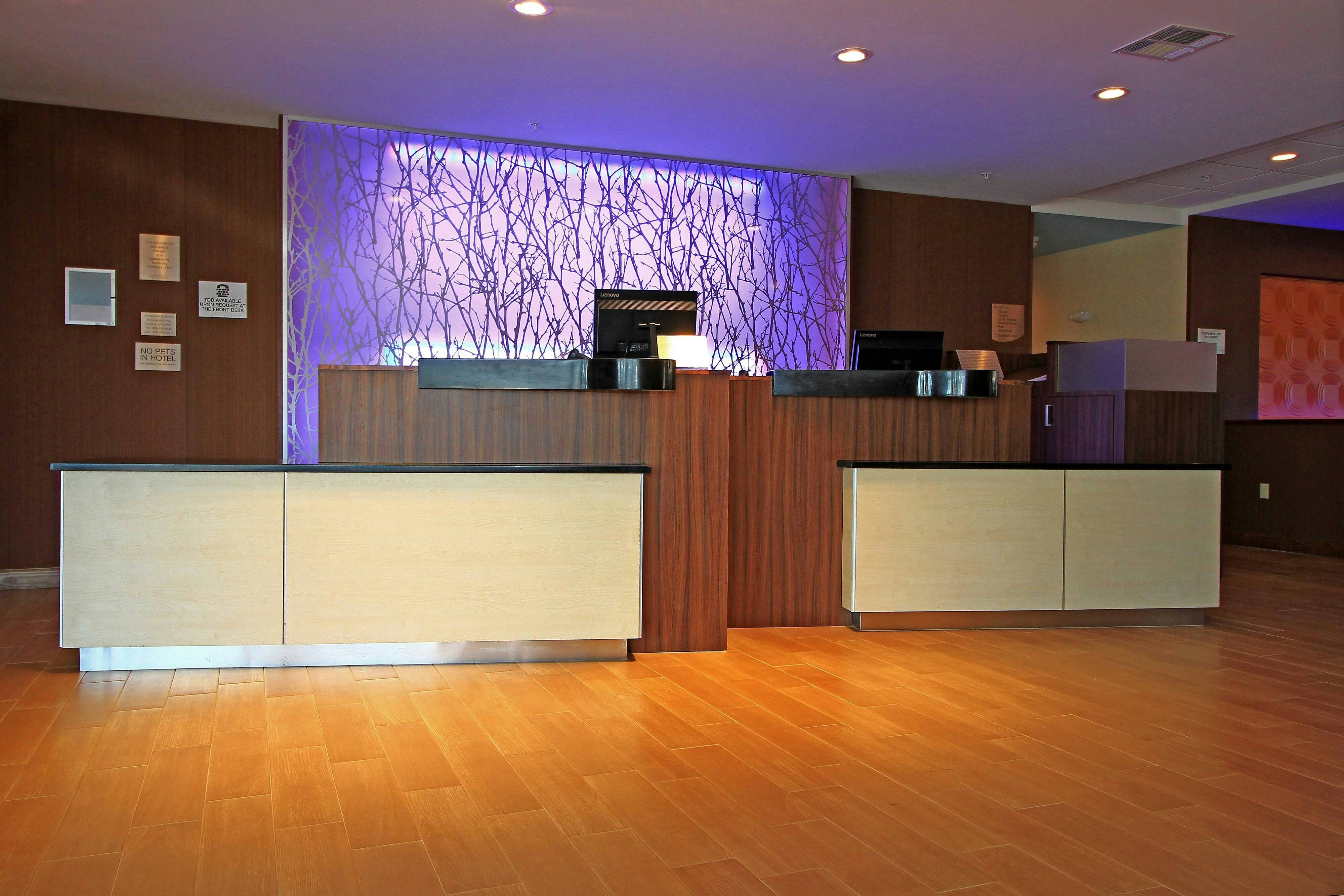 Fairfield Inn Suites London 2/35