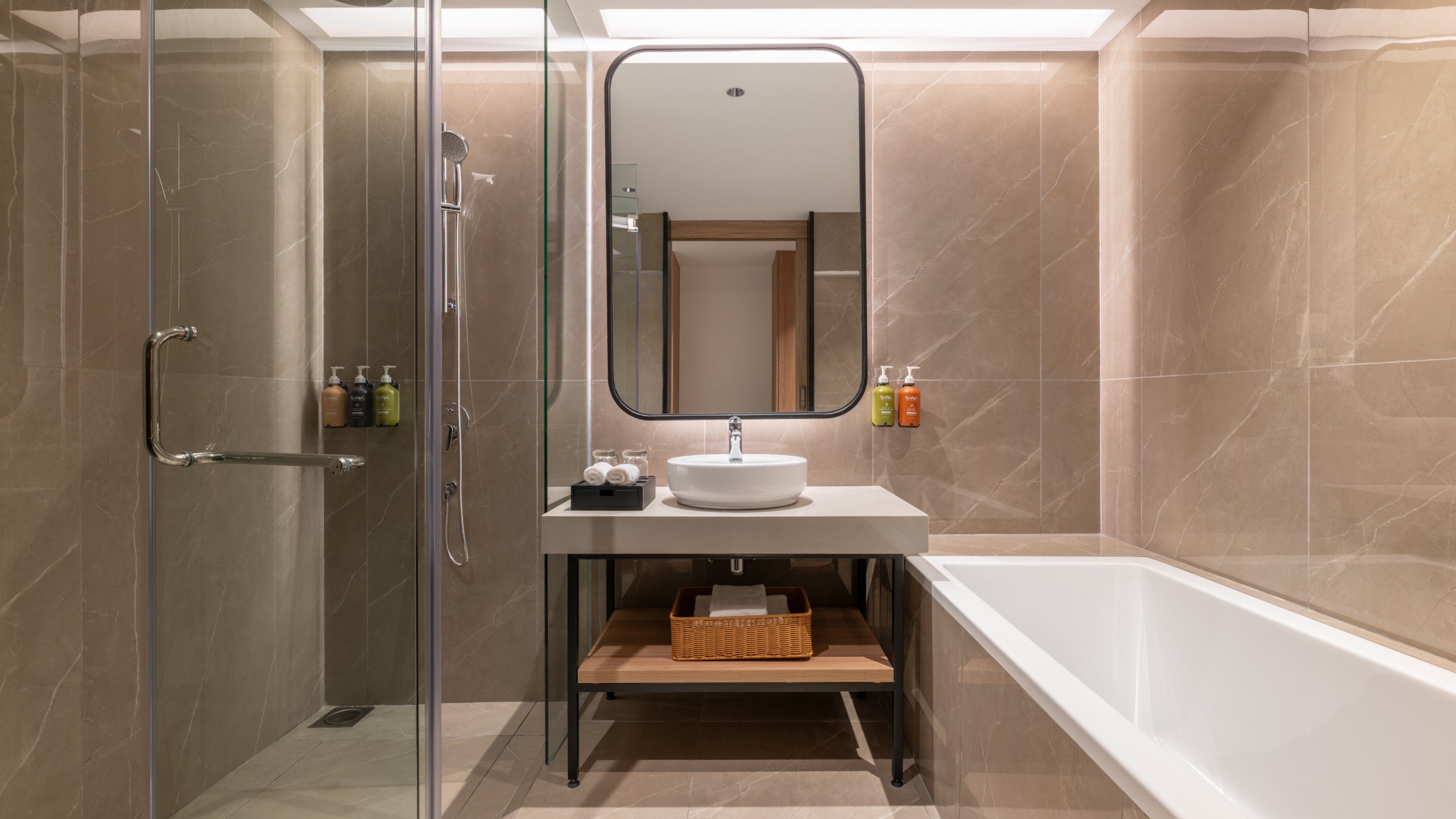 1 Bedroom, Suite, Kitchenette