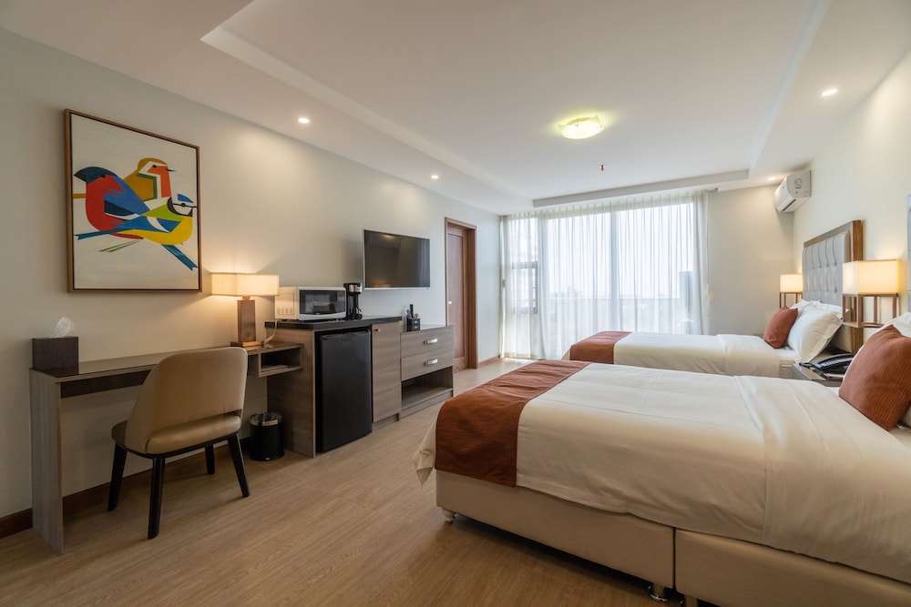 Hotel Vista Quince 12/50