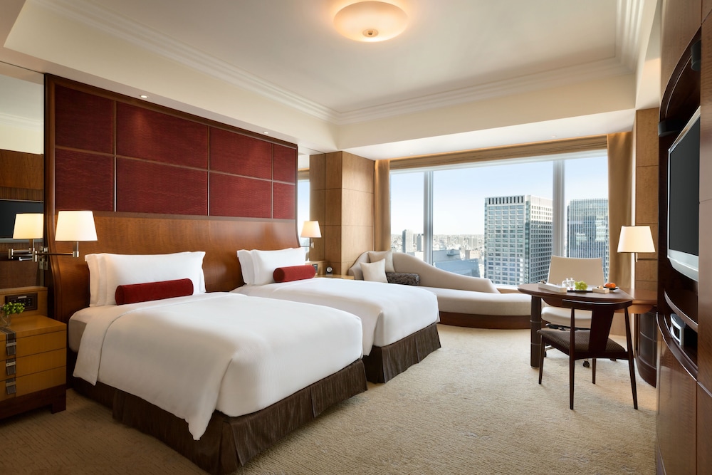 DELUXE, TWIN BEDS