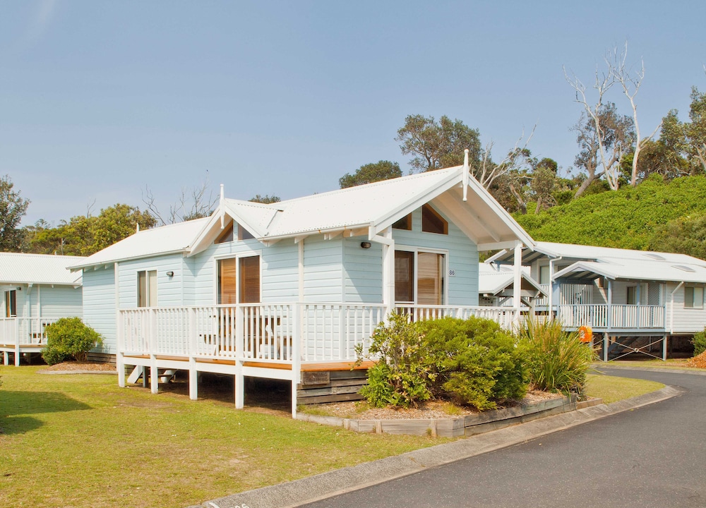 BLUE LAGOON BEACH RESORT 1/67