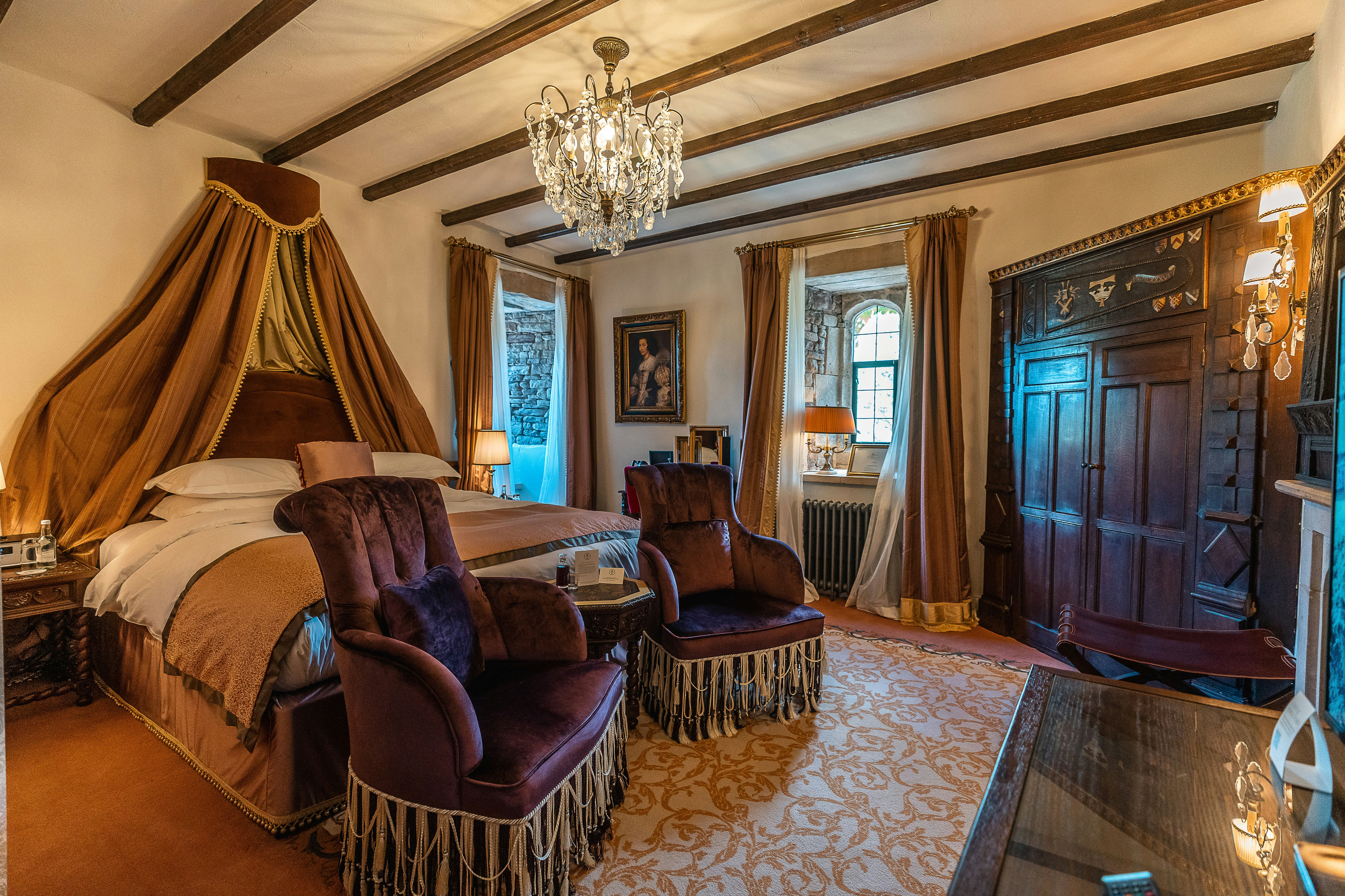 Thornbury Castle 18/24