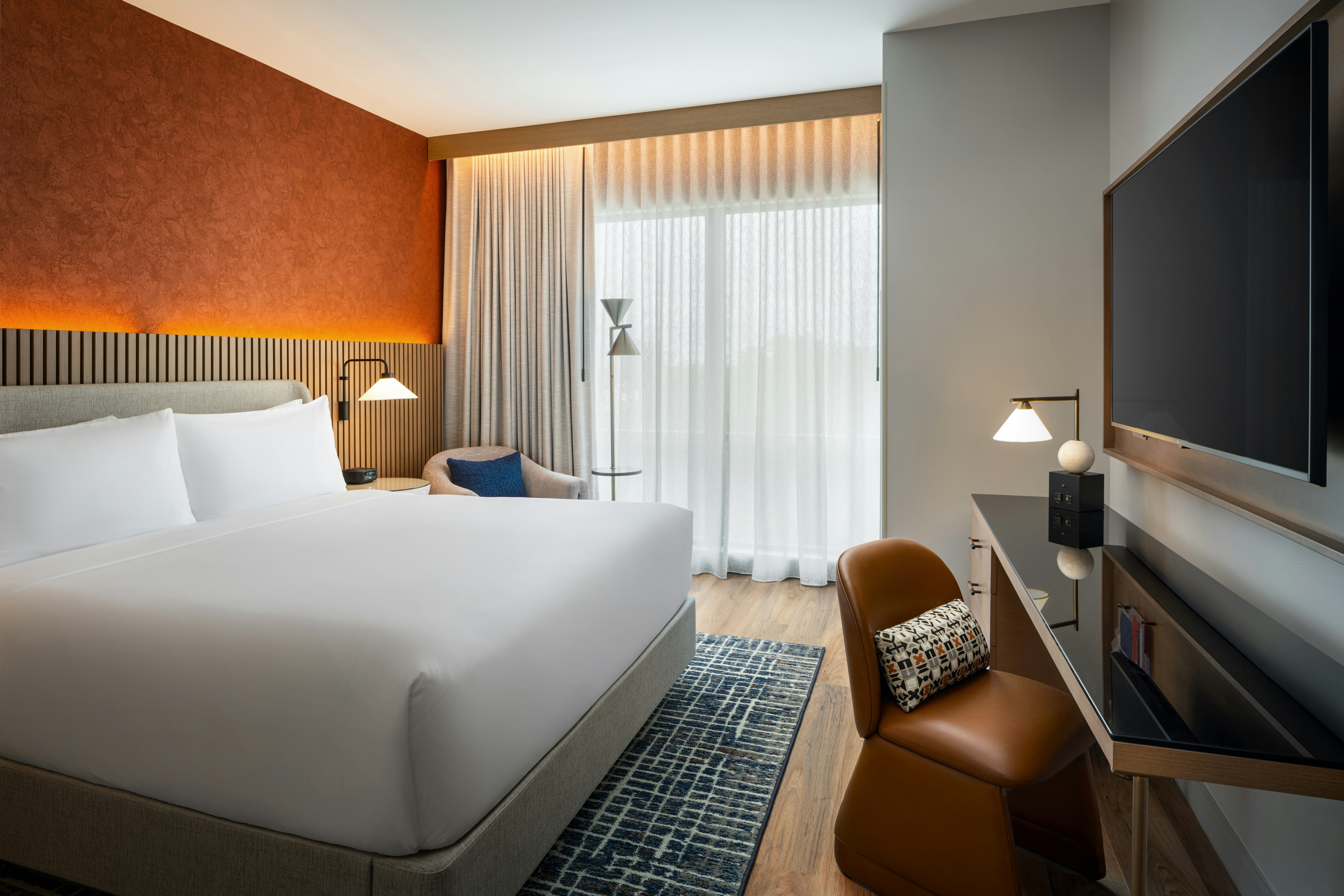 ROOM, KING BED