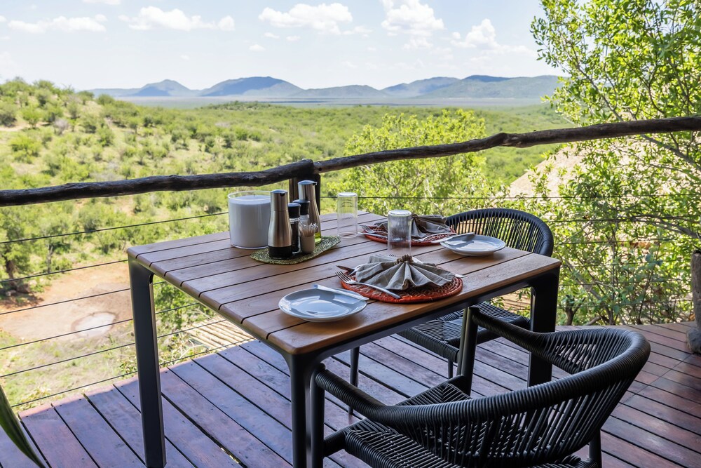 Buffalo Ridge Safari Lodge 33/50