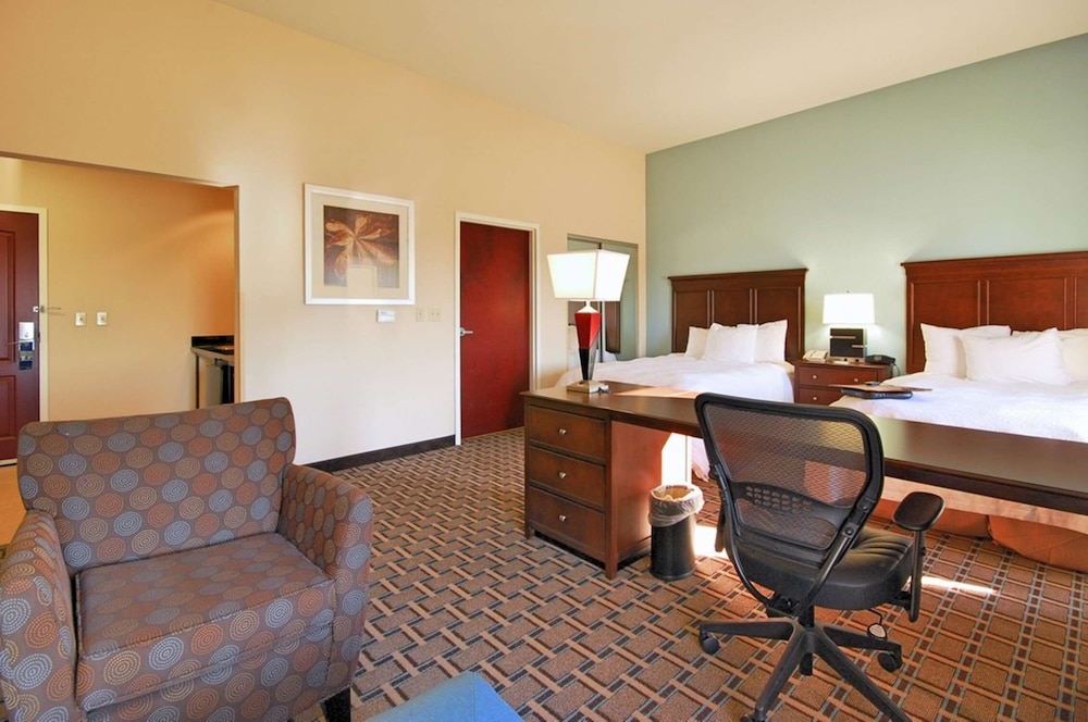 Hampton Inn Suites New Iberia Avery Island 45/47