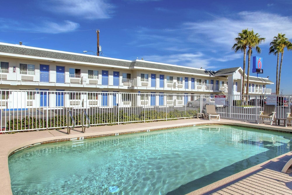 Motel6 Phoenix, AZ - Airport - 24th Street 10/39