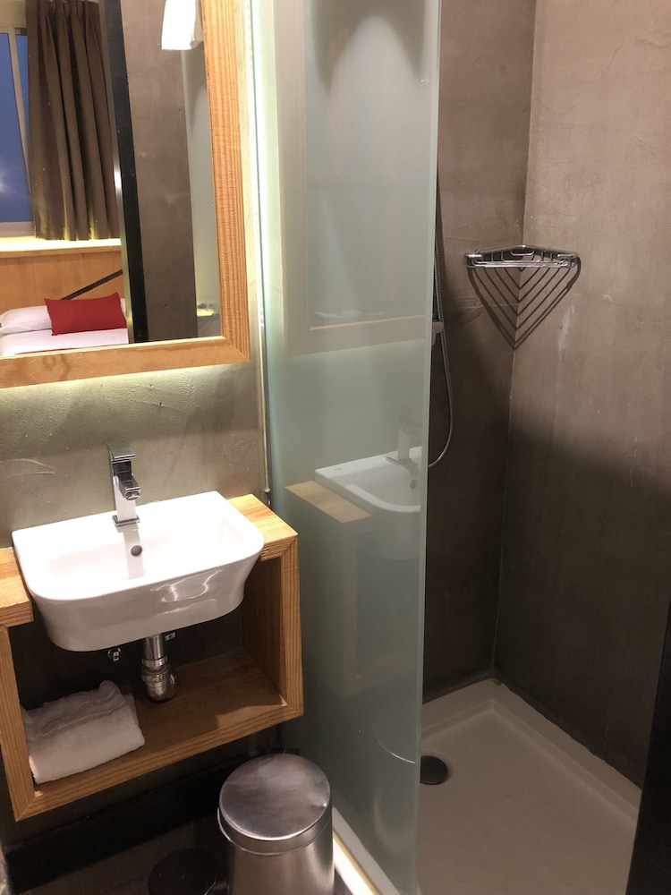 HOSTAL PERSAL 34/34