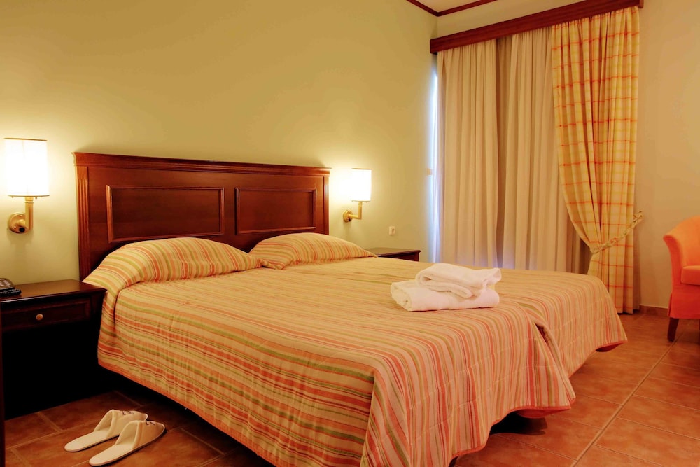 Alkyon Hotel Resort and Spa 12/77