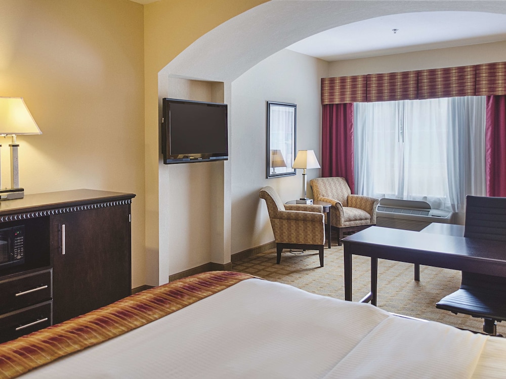 La Quinta Inn Suites By Wyndham Mobile Satsuma Saraland 16/50