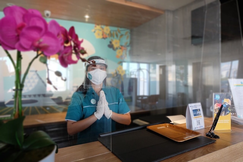 Deka Hotel Surabaya HR Muhammad 7/50