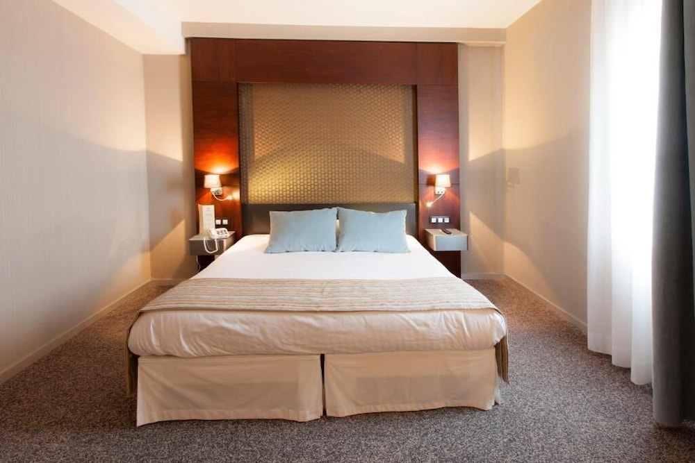 Alysson Hotel 5/38