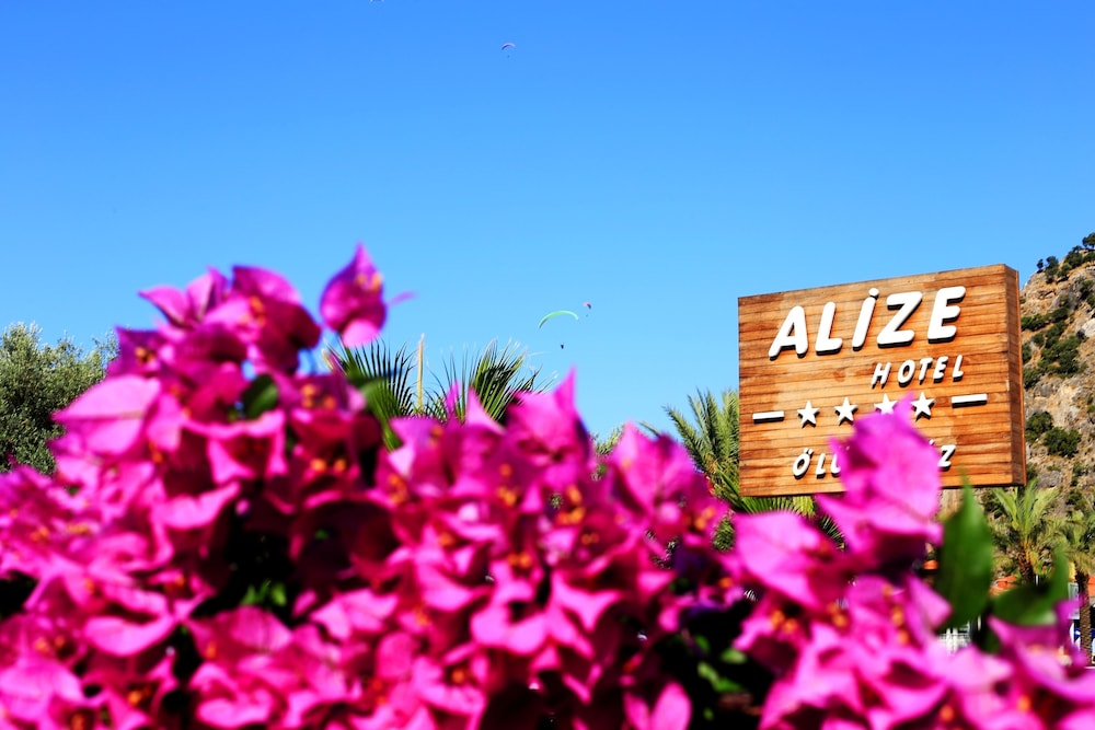 Alize Hotel 77/83