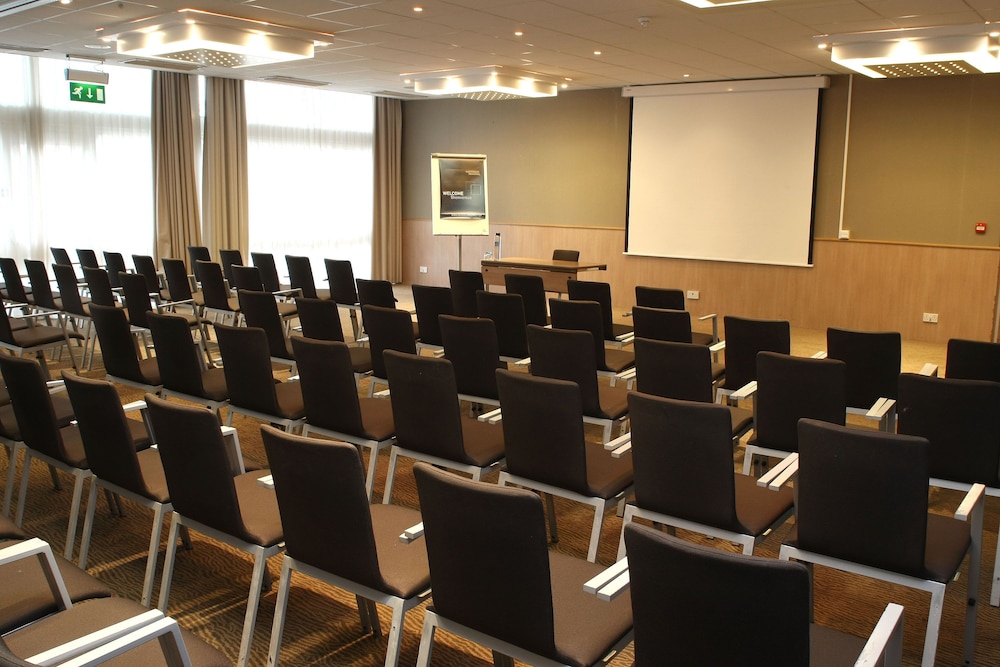 Novotel Nottingham Derby 37/47